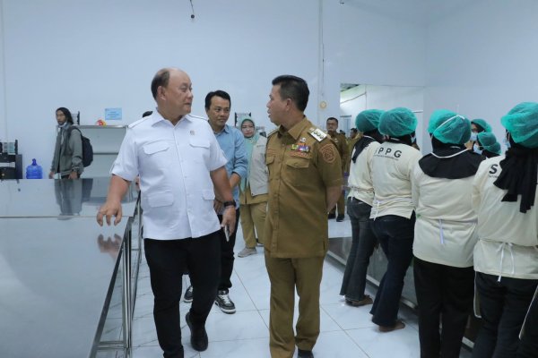 Untuk Tumbuhkembangkan Ekonomi, Bupati Bandung Berusaha Keras Wujudkan Program MBG