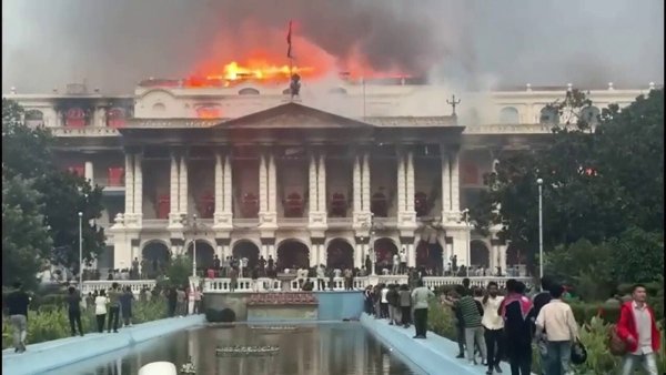 Kerusuhan Berdarah di Nepal: Gedung Pemerintah Dibakar, PM Oli Mengundurkan Diri