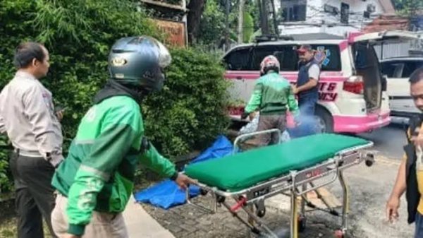 Kecelakaan di Ragunan, Suami Tewas Istri Luka Serius