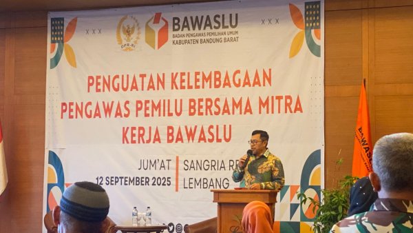 Ahmad Heryawan Tekankan Integritas dan Penguatan Kelembagaan Bawaslu
