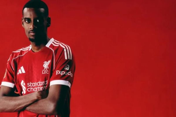 Arne Slot Ungkap Alasan Alexander Isak Belum Debut di Liverpool