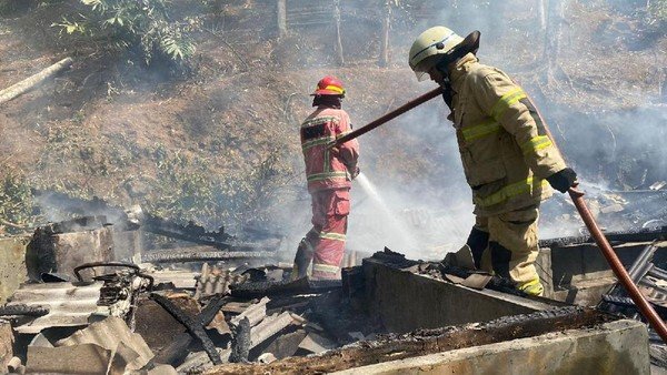 Kompor Gas Diduga Jadi Penyebab Kebakaran Rumah di Ciamis