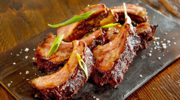 Ini Sikap Islam Jika Tak Sengaja Makan Daging Babi