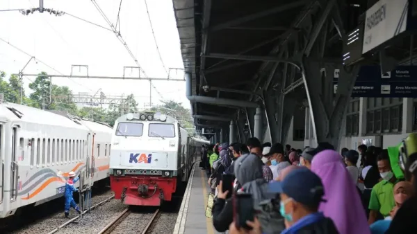Daftar  KAJJ yang Berhenti di Stasiun Jatinegara Saat Perayaan HUT ke-80 TNI