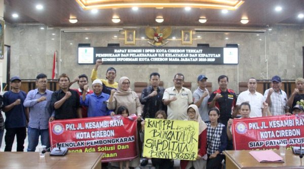 DPRD Kota Cirebon Tampung Aspirasi PKL Jalan Kesambi Soal Penertiban