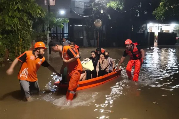 Hujan Deras Sebabkan 33 RT di Jaksel Terendam Banjir