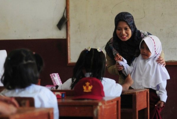 Kemendikdasmen Salurkan Tunjangan Khusus Rp2 Juta untuk Guru dan Tendik Terdampak Bencana di Sumatera