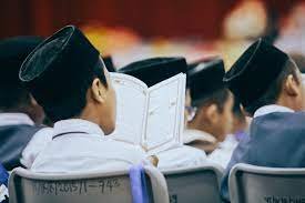 KHUTBAH JUMAT | Cintai Ilmu, Jadilah Pewaris Nabi