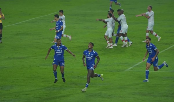Tanque Janji Bangkit, Siap Cetak Gol Perdana untuk Persib
