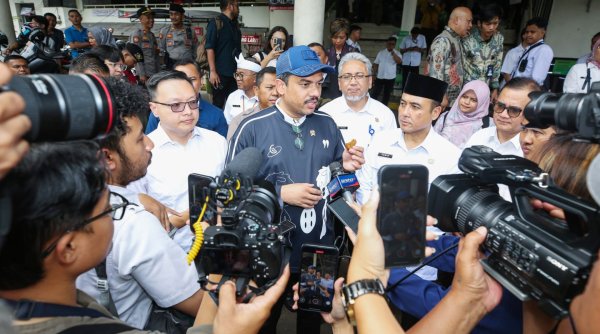 Menteri KUKM Apresiasi Inisiatif Kolaboratif Muda Bandung di Pasar Kosambi