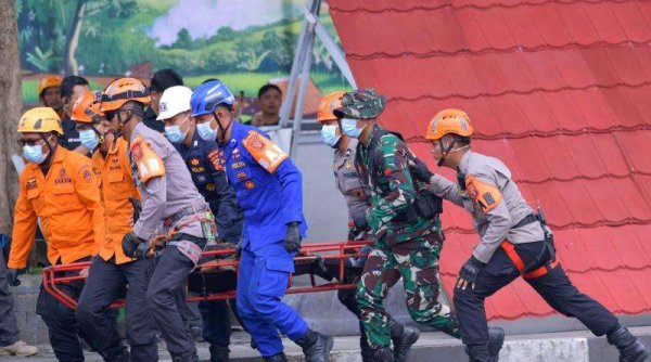 Jabar Siapkan Ambulans dan Rumah Sakit Terapung Hadapi Bencana Alam Musim Hujan