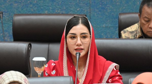 Novita Hardini: Industri AMDK Harus Lebih Menghormati Bumi dan Manusia