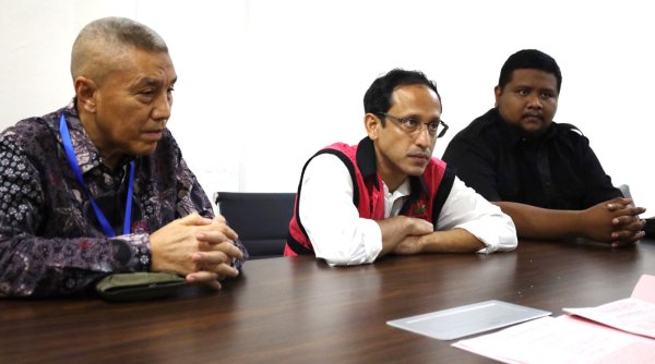 Kejaksaan Agung Serahkan Tersangka Korupsi Kemendikbudristek ke Kejaksaan Jakarta Pusat