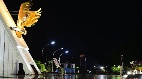 Prabowo Pimpin Upacara Renungan Suci Peringatan Hari Pahlawan di TMP Kalibata