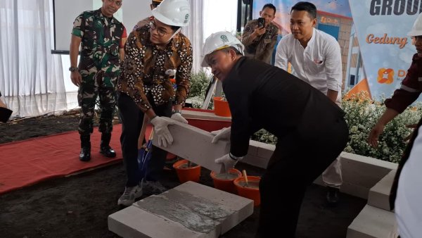 Groundbreaking Gedung Karlinah, Wabup Sukabumi Sebut Kemajuan Dimulai dari Sehat