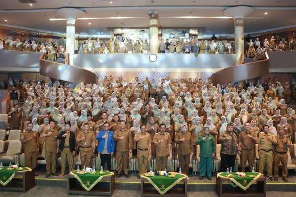 Bupati Bandung Imbau Guru dan Kepala Sekolah Fokus Mengajar, Bukan Mengejar Materi