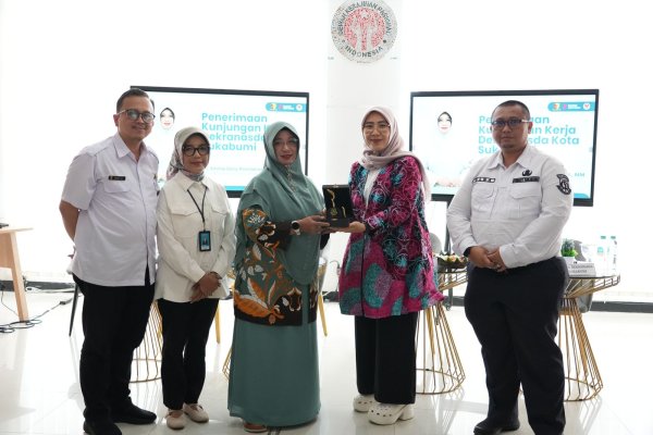 Ketua Dekranasda Kabupaten Bandung Bagikan Strategi Penguatan UMKM Kriya kepada Kota Sukabumi