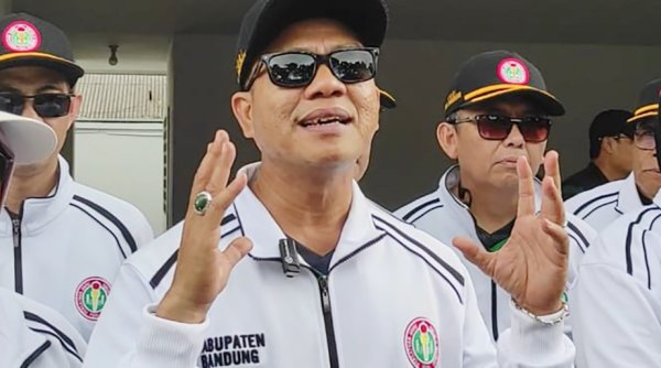 HUT PGRI Ke-80, Bupati Bandung: Tanpa Rekrutmen Baru, Lima Tahun ke Depan Guru PNS Tinggal 654 orang