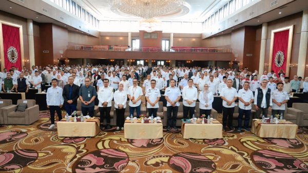 Bupati Bandung Launching Aplikasi SIPAKADES dan e-Siltap Non-Tunai