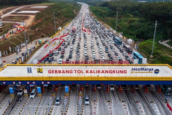 Antisipasi Macet Nataru, Kemenhub Fokuskan Rekayasa Lalu Lintas di Jawa Tengah