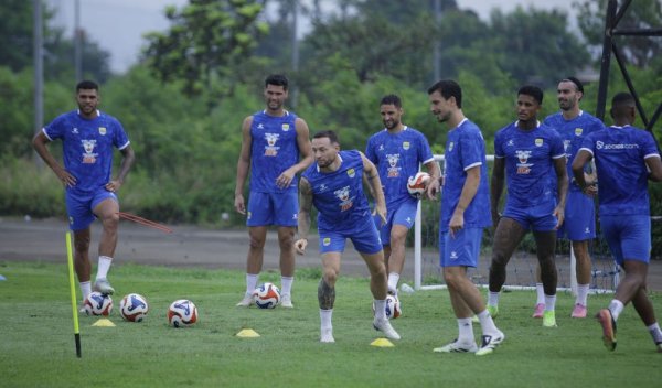 Jelang Hadapi Dewa United, Marc Klok Semangat Menatap Laga