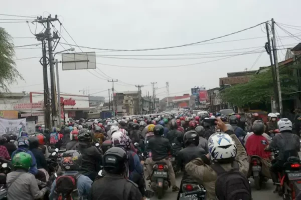 Dishub Kabupaten Bandung Terapkan Rekayasa Lalu Lintas di Jalan Raya Bojongsoang untuk Atasi Kemacetan