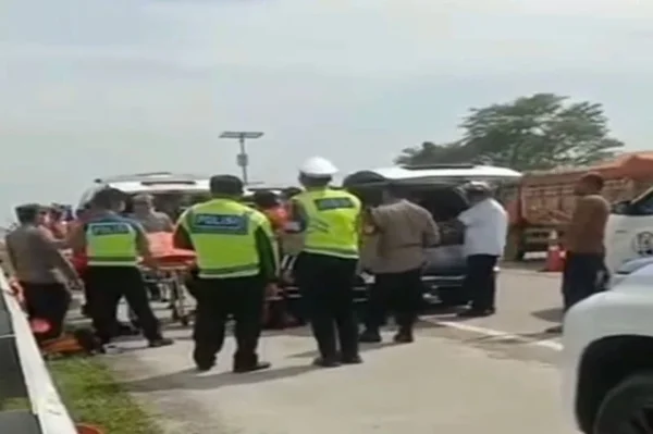 4 Orang Tewas Misterius dalam Mobil di Tol Tegal, Polisi Dalami Dugaan Penyebab Kematian