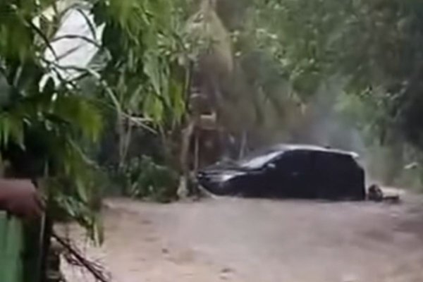 Luapan Tukad Betel Lumpuhkan Karangasem: Puluhan Rumah Terendam, Akses Denpasar Sempat Macet Total