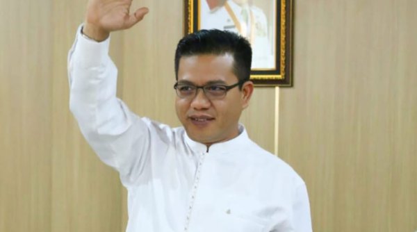 Kang DS Tebar 5,2 Juta Bibit Pohon Lewat Pesawat di Wilayah Terjal