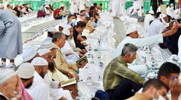 Umrah Ramadan, Ibadah Khusyuk di Tengah Sesaknya Tanah Suci