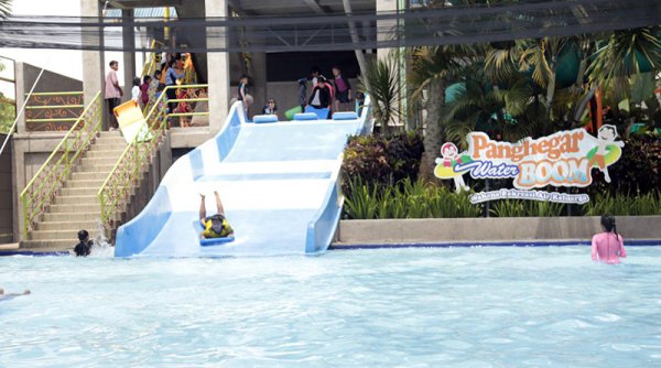 Liburan Keluarga Seru di Panghegar Waterboom