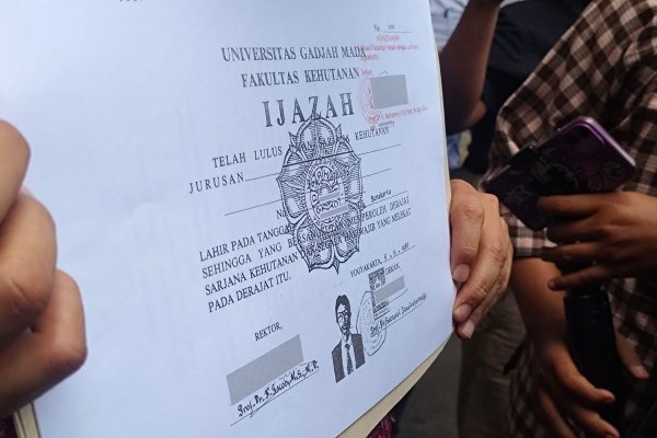 KIP Menangkan Gugatan Bonatua, Polemik Ijazah Jokowi Masuk Babak Baru Transparansi Publik