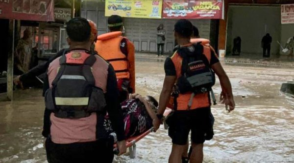 Puskesmas di Sukabumi Kebanjiran, Bidan hingga Pasien Bersalin Dievakuasi