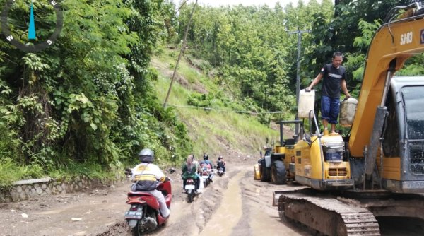 Akses Bagbagan-Kiaradua Sukabumi Kembali Dilalui Kendaraan