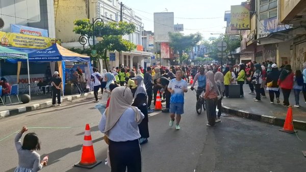 Warga Padati CFD Jalan Ahmad Yani Sukabumi