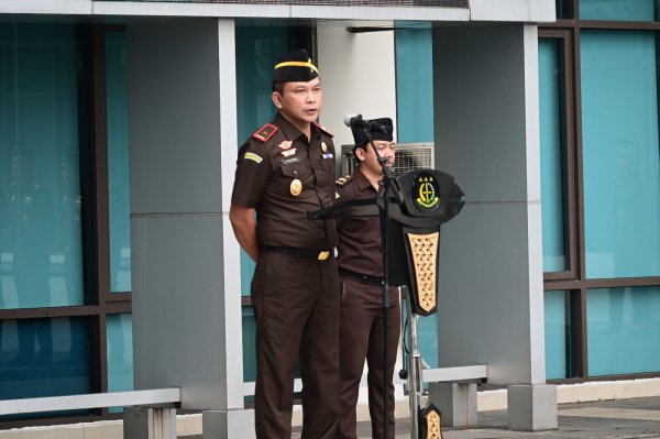 Wakajati Jabar Pimpin Apel Gabungan Awal Tahun, Tegaskan Integritas dan Kinerja