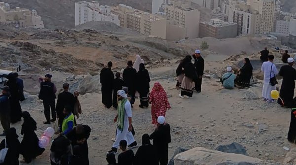 Arab Saudi Dihantam Dingin Ekstrem dan Badai Debu