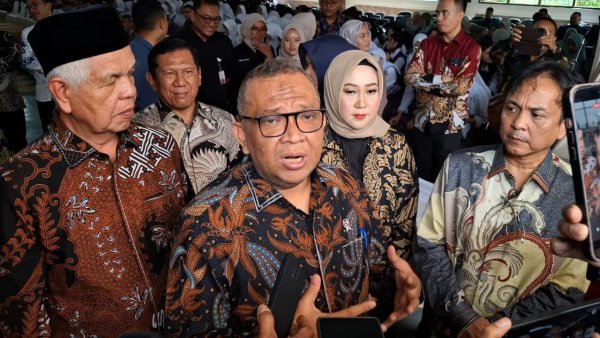 Kata Wamenaker Soal Pungli Tenaga Kerja: Hambat Investasi, Harus Kita Atasi