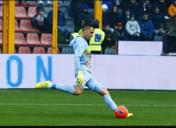 Tembok Bernama Audero, Cremonese Gagalkan Verona di Giovanni Zini