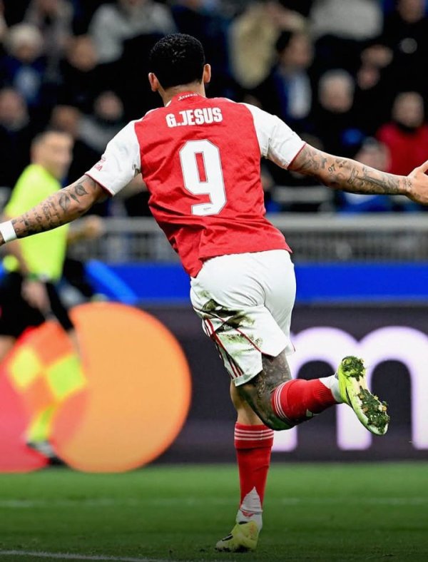 Air Mata di San Siro: Inter Milan Tumbang, Gabriel Jesus Menyempurnakan Malam Arsenal