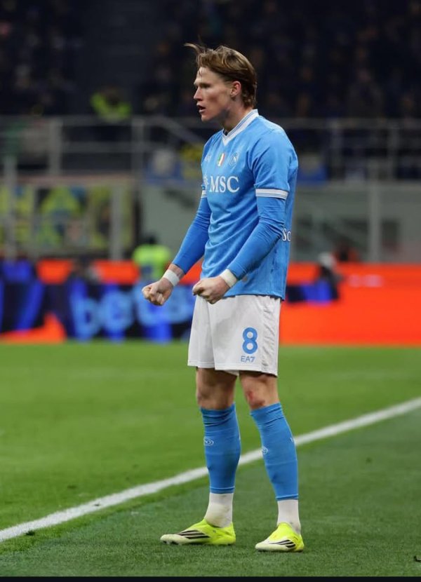 Keunggulan Terbuang di Naples: Napoli Tersandung, McTominay Murka