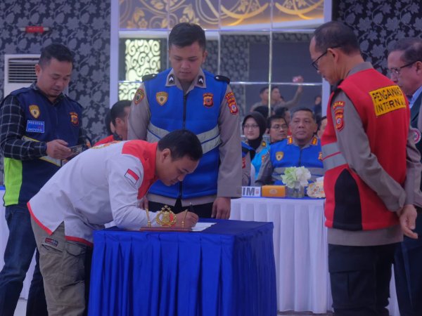 Polda Jabar Gelar Pengambilan Sumpah dan Pakta Integritas SIPSS 2026