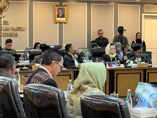 Dukung Tambahan Anggaran Kemensesneg, Sugiat Santoso: Fokus pada Bantuan Presiden dan Daerah Bencana