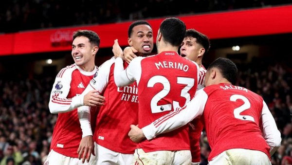 Arsenal Memimpin, Ancaman Kehilangan Puncak Klasemen Masih Mengintai