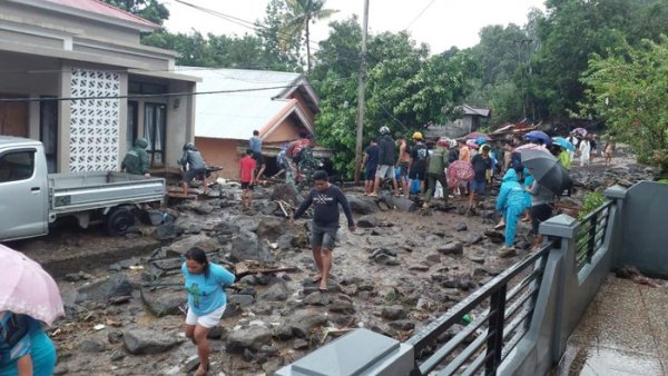 Empat Kecamatan Porak Poranda, Sitaro Masuki Masa Tanggap Darurat Usai Banjir Bandang