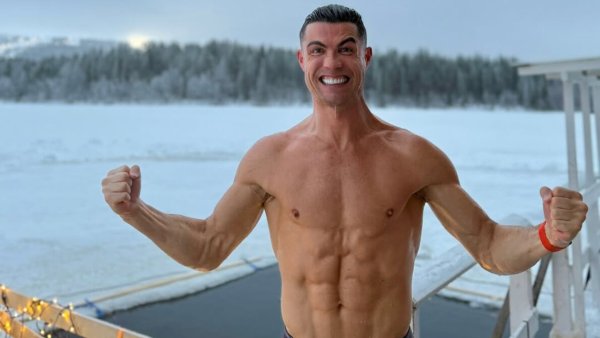 Ronaldo Ambil Alih Ruang Krisis Al Nassr Usai Tumbang dari Al Qadsiah