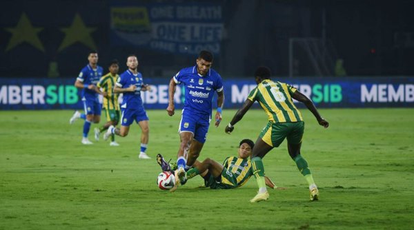 Persib Tertahan 0-0 oleh PSBS Biak di Babak Pertama