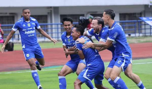 Prediksi Susunan Pemain Persib vs Semen Padang, Julio Cesar Kembali