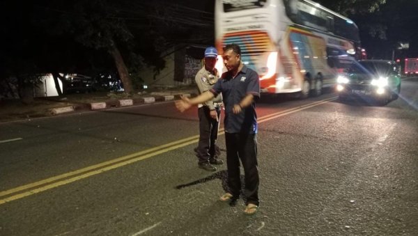 Tragedi Dini Hari di Jalan AH Nasution, Mahasiswa Tewas Usai Motor Bertabrakan dengan Mobil
