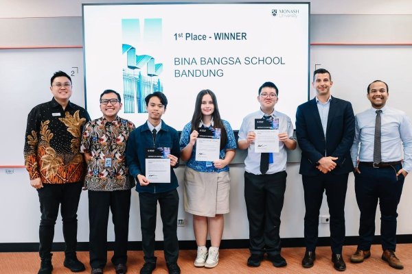 Dari Citarum ke Panggung Dunia: Tiga Pelajar Bandung Bawa Aksi Nyata Lingkungan ke Final Internasional